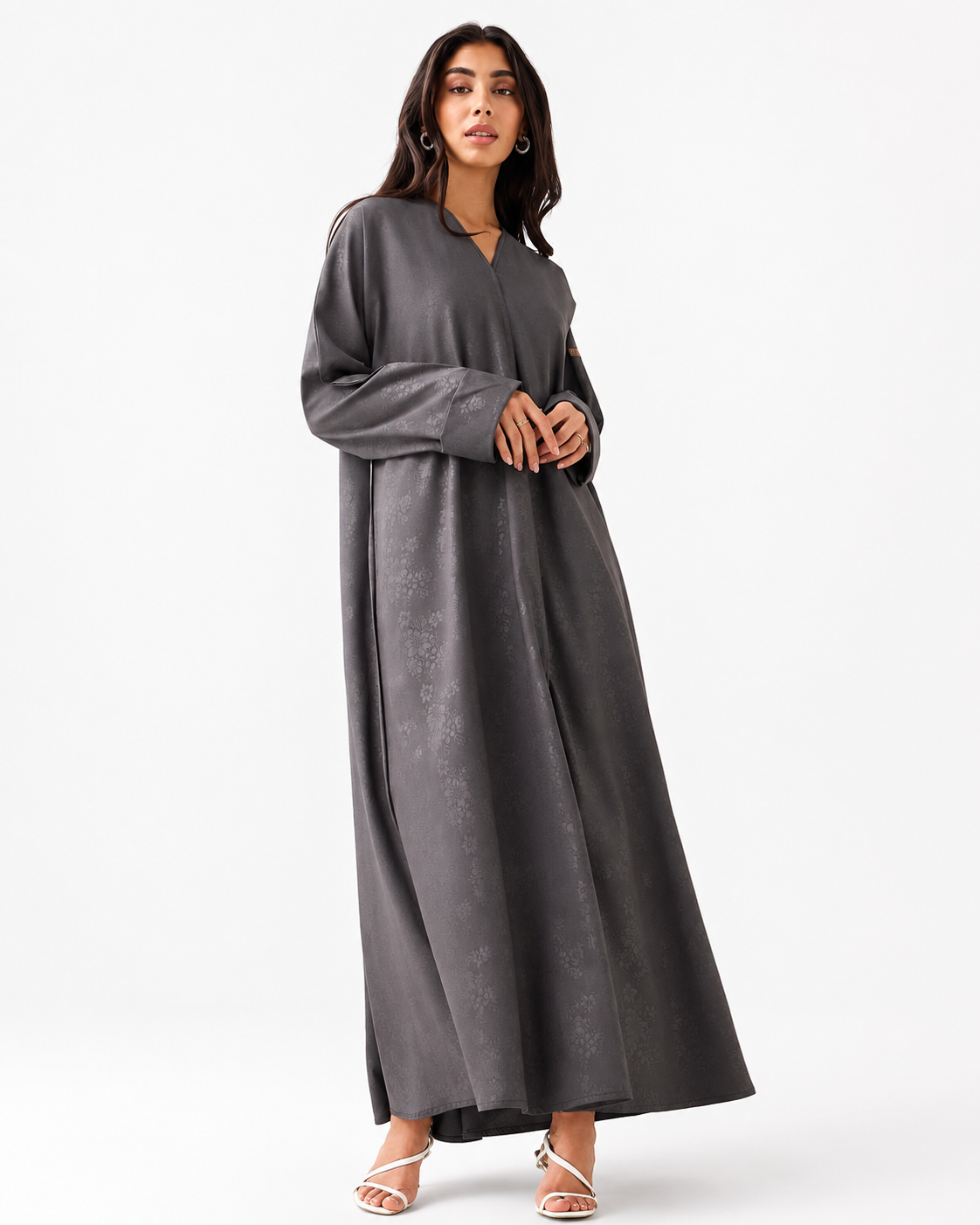 Bloom Abaya – Silver – styled look2 – AZRIA KSA