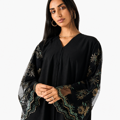 Embroidered long sleeve detail on black evening abaya