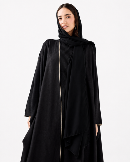 Classic Bisht Abaya – Black – side profile – AZRIA KSA
