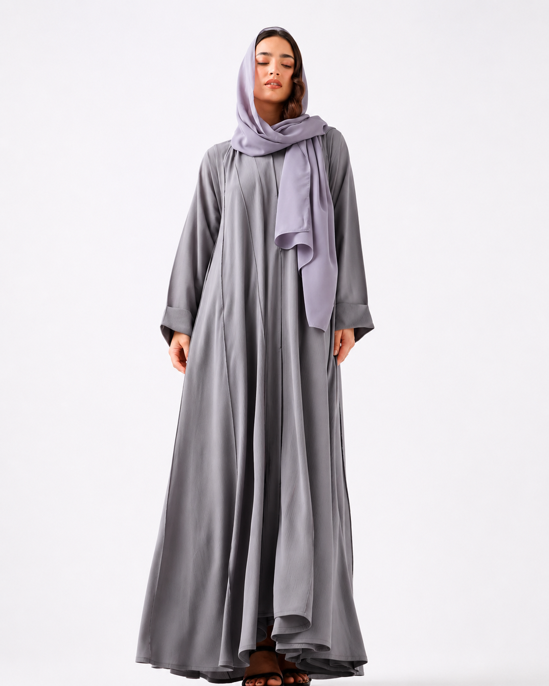 Classic Flowy Abaya – Grey – styled look – AZRIA KSA

